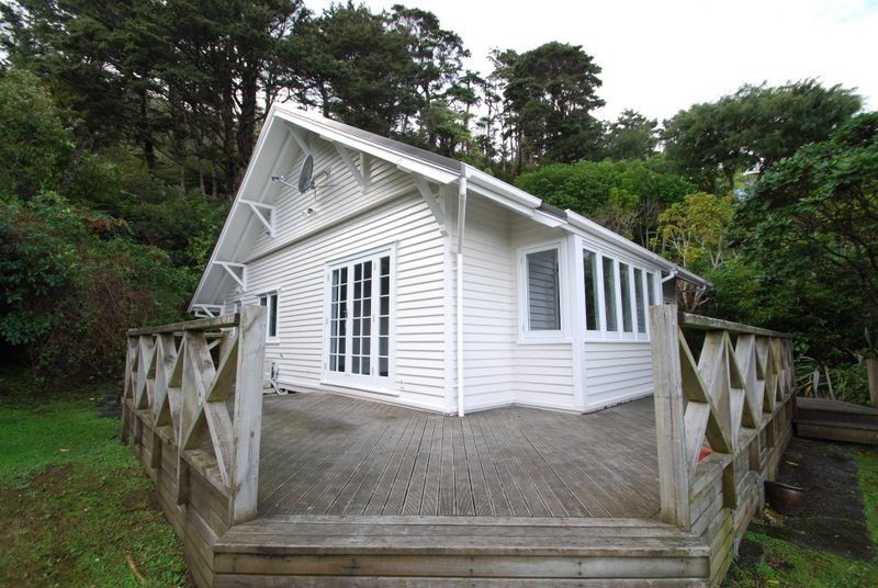 21 Kotari Road, Days Bay, Lower Hutt - Carousel 13