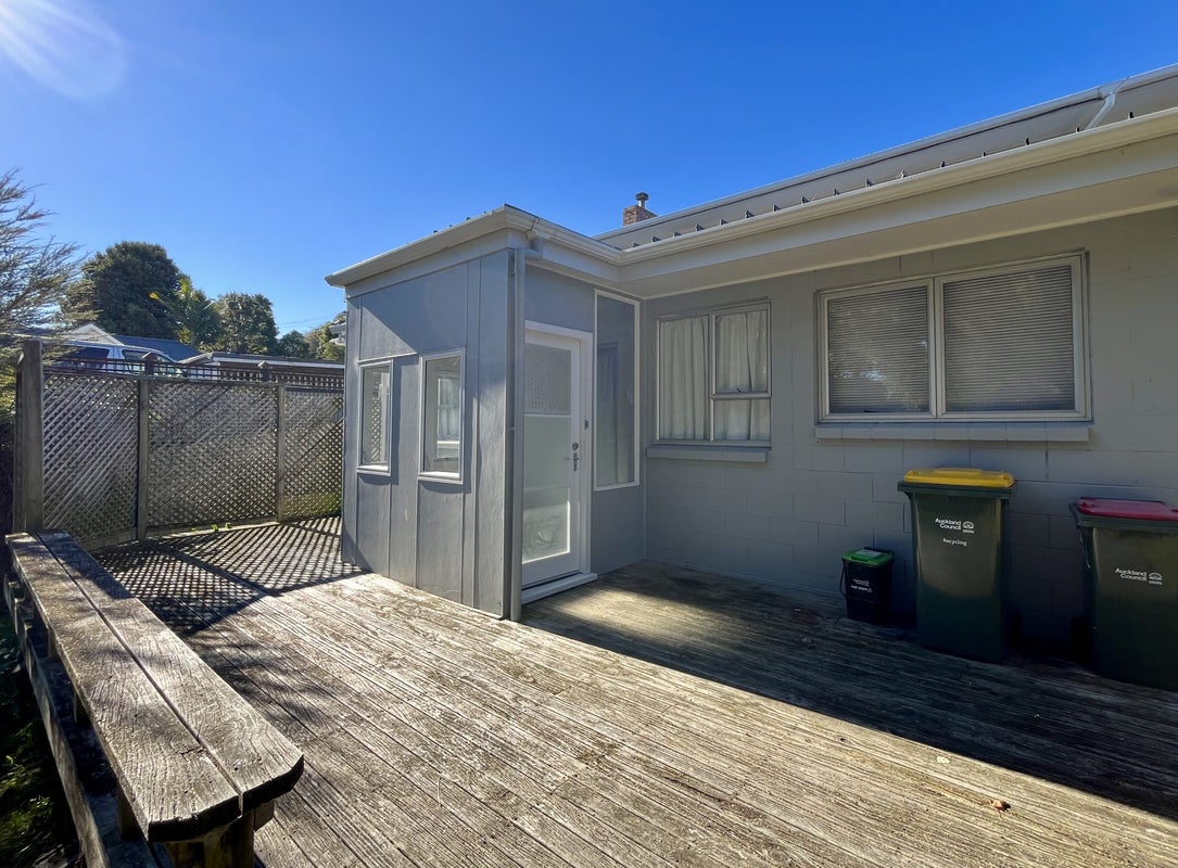 194 Don Buck Road, Massey, Auckland - Carousel 9