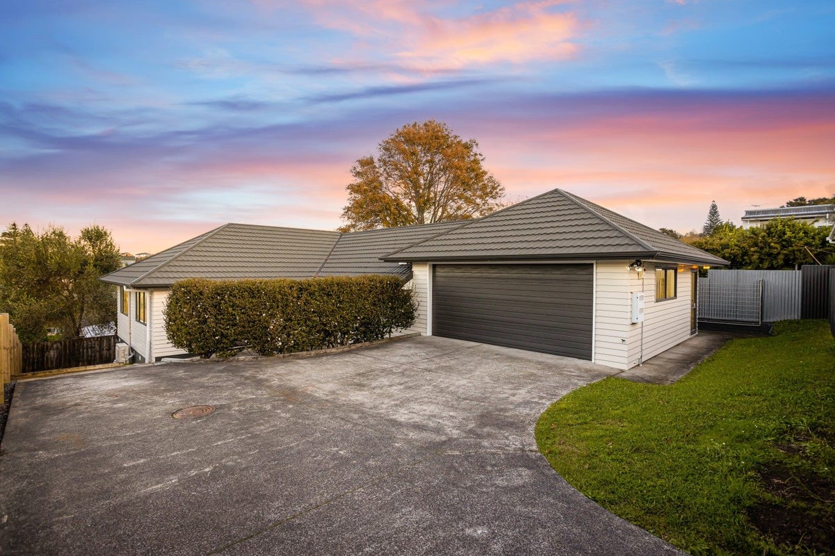 1/35 Eastglen Road, Glen Eden, Auckland - Carousel 1