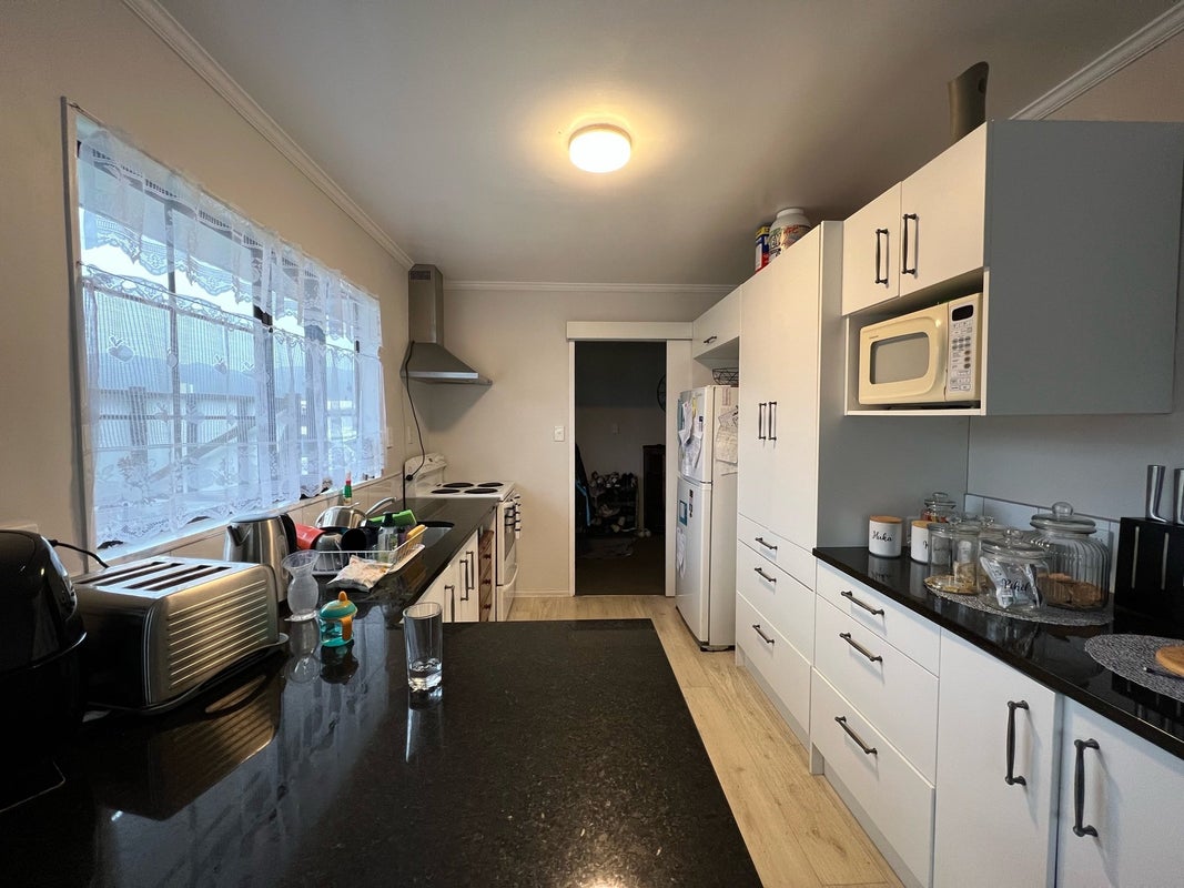 817A High Street, Boulcott, Lower Hutt - Carousel 2