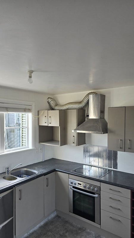 42A Mandalay Terrace, Khandallah, Wellington - Carousel 1
