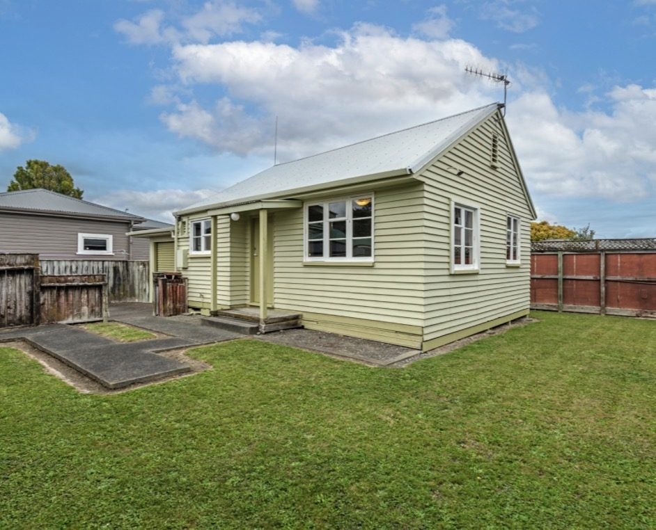 351A Tremaine Avenue, Takaro, Palmerston North - Carousel 1