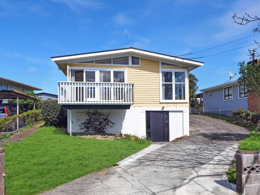 28 Swinburne Street, Blockhouse Bay, Auckland - Carousel 1