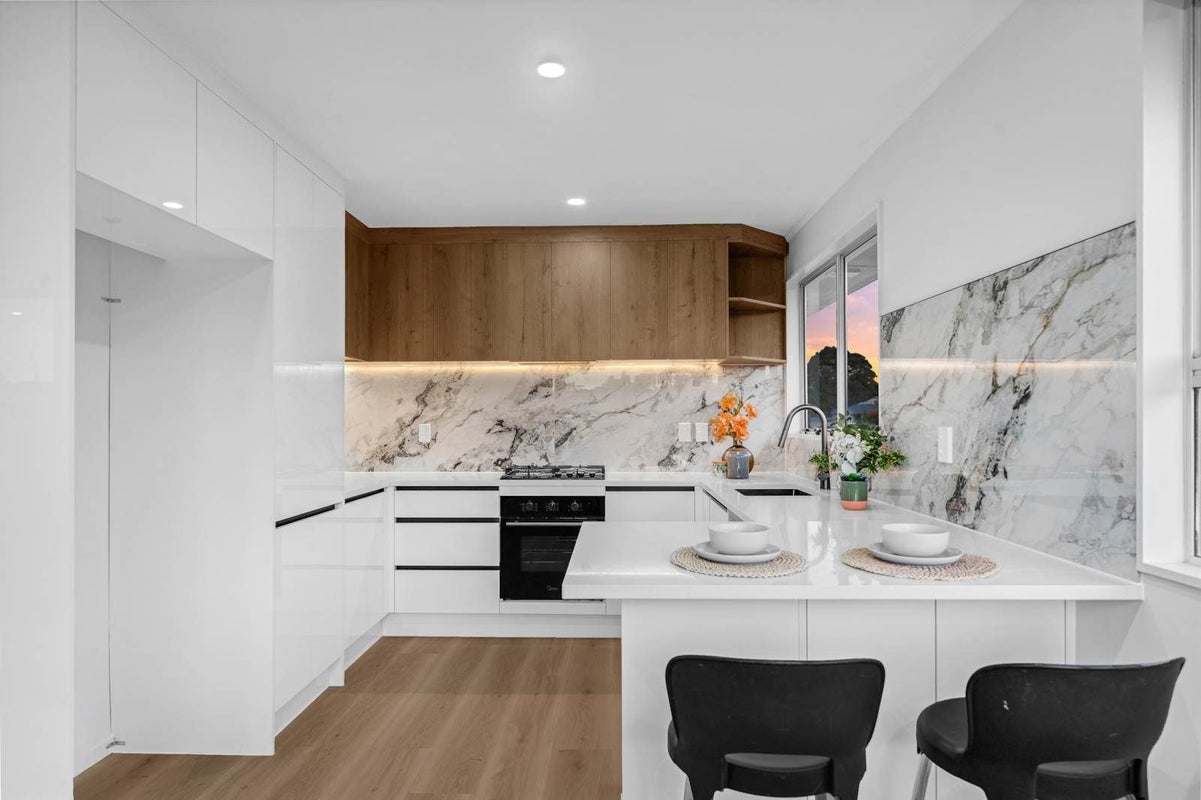 20 Forest Hill Road, Henderson, Auckland - Carousel 2