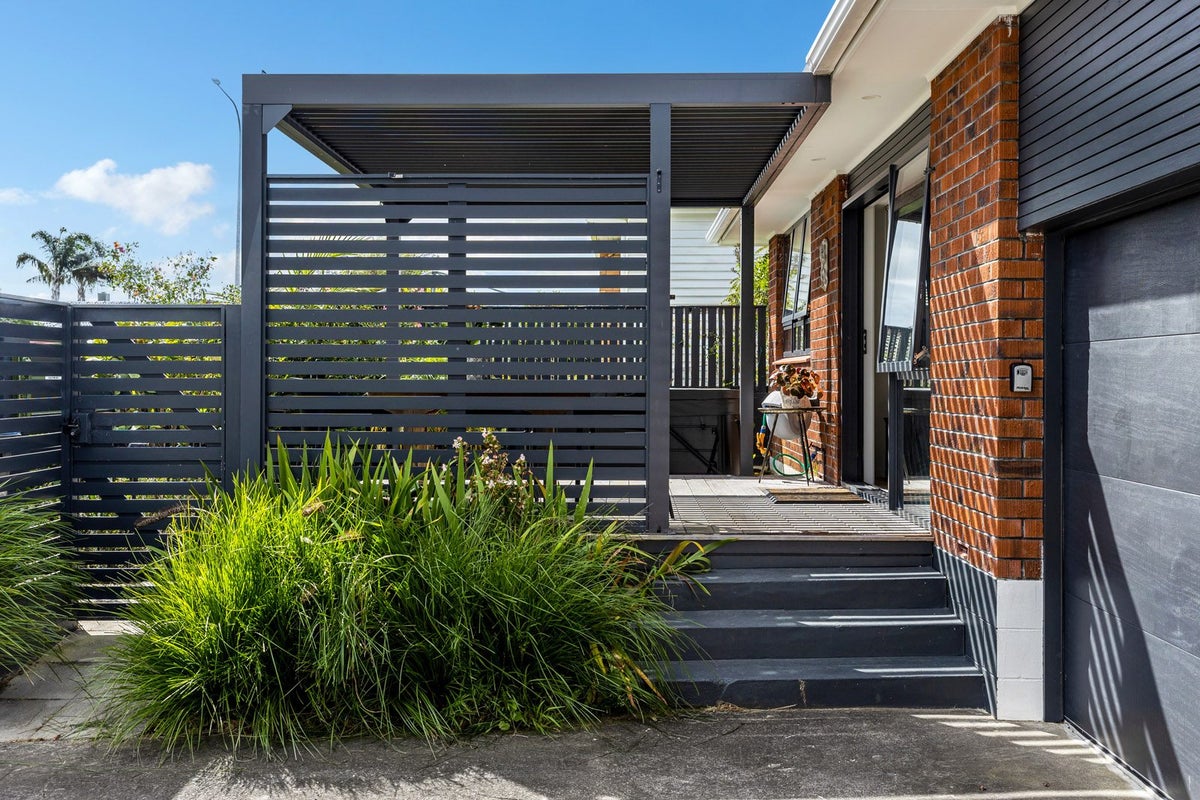 1/2 Waite Avenue, Mount Roskill, Auckland - Carousel 2