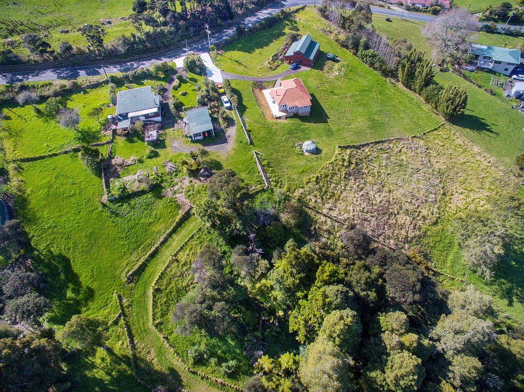129 Wairere Road, Waitakere, Auckland - Carousel 2