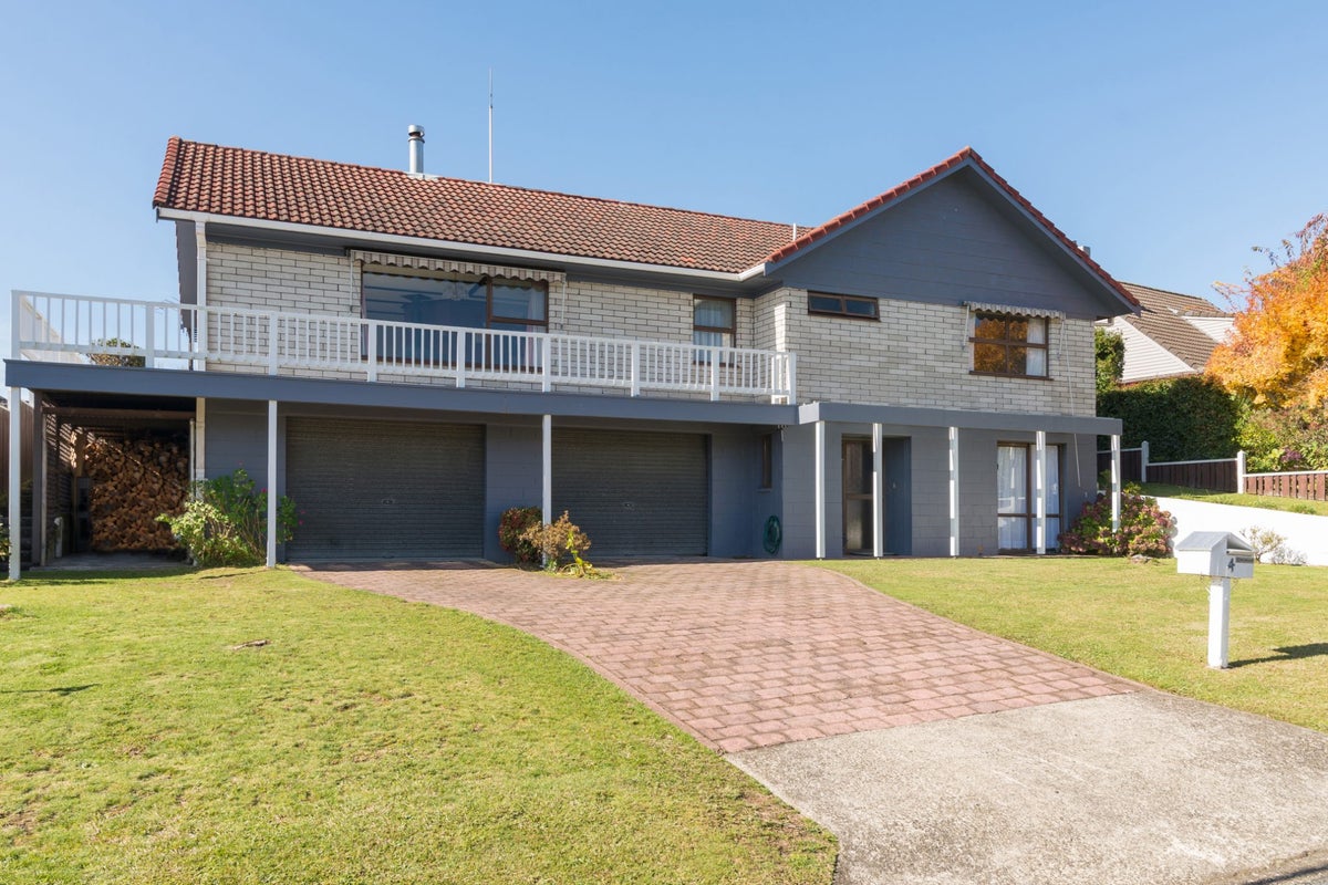 4 Bradley Place, Lynmore, Rotorua - Carousel 21