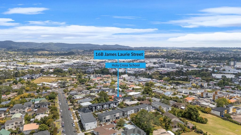 16B James Laurie Street, Henderson, Auckland - Carousel 24