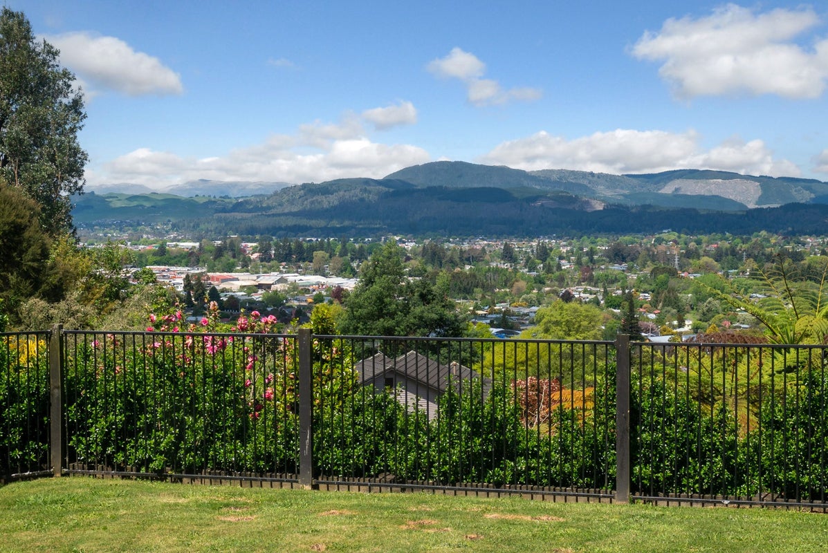 73D Thomas Crescent, Western Heights, Rotorua - Carousel 19