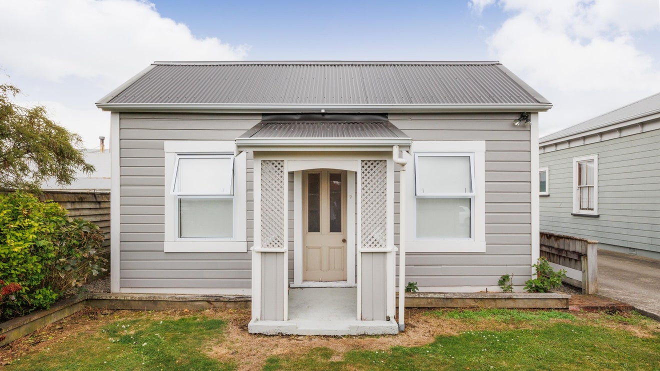 7 Lombard Street, Palmerston North, Palmerston North - Carousel 1
