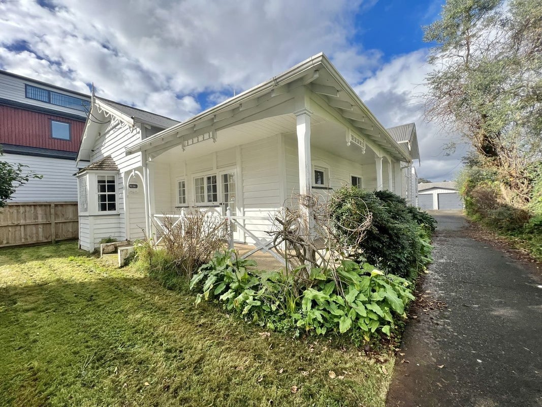 3 Bishop Street, Epsom, Auckland - Carousel 2