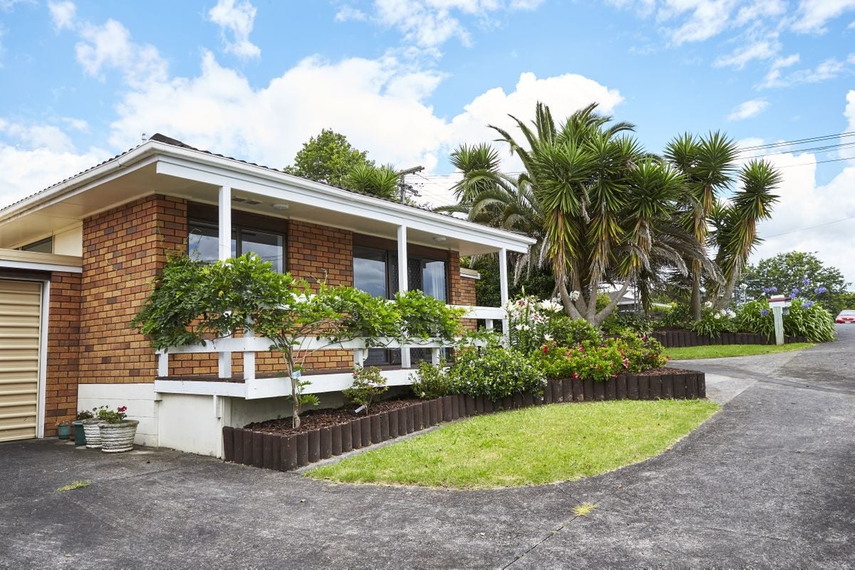 1/6 Wood Street, Papakura, Auckland - Carousel 1