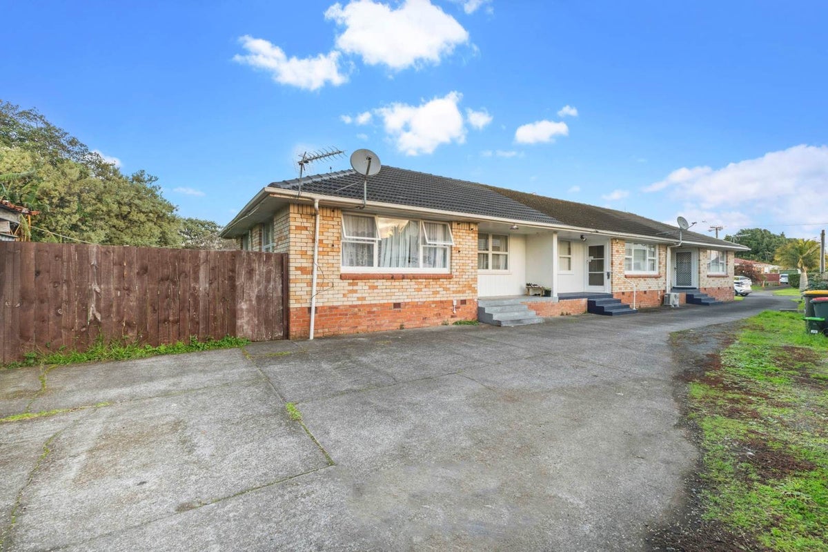 3/8 Grantham Road, Papatoetoe, Auckland - Carousel 1