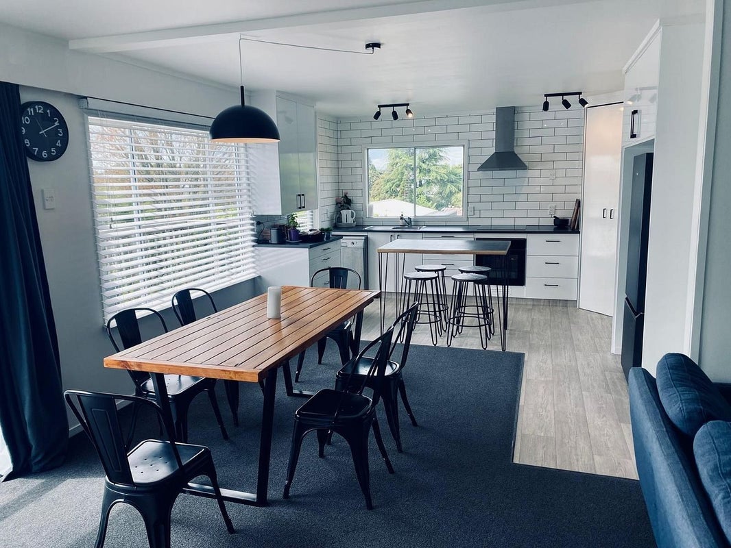 9 Sillary Street, Hamilton East, Hamilton - Carousel 1