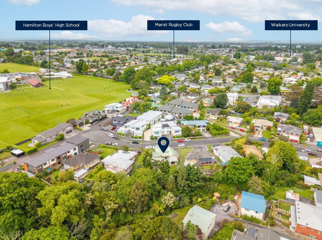 9 Kelvin Place, Hamilton East, Hamilton - Carousel 26
