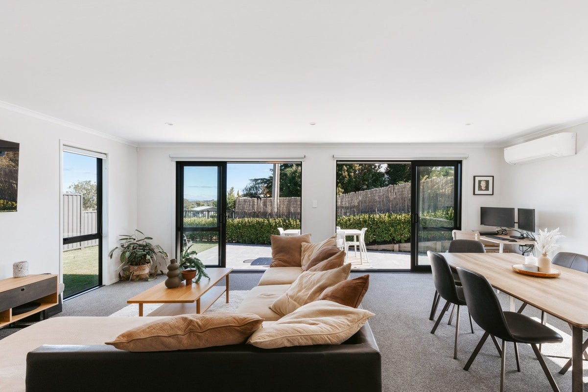 15 Godwit Lane, Welcome Bay, Tauranga - Carousel 2