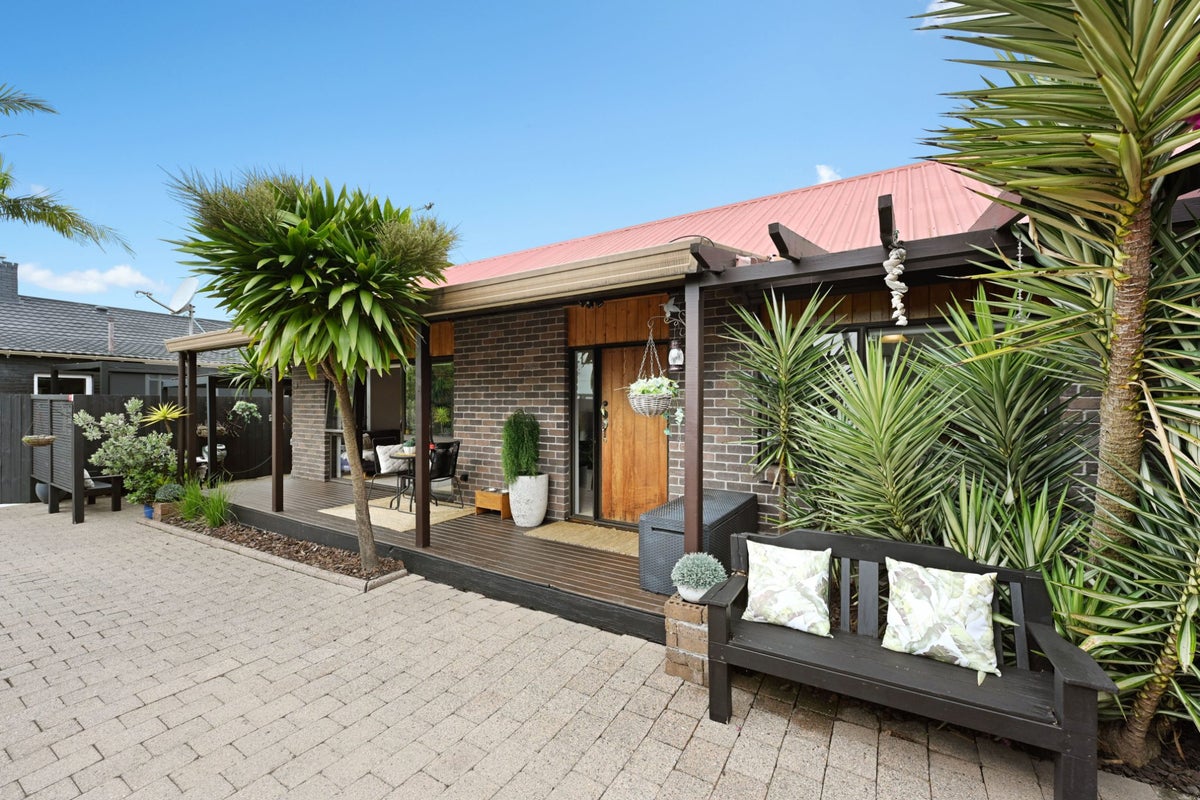 9 Masons Avenue, Hamilton East, Hamilton - Carousel 2