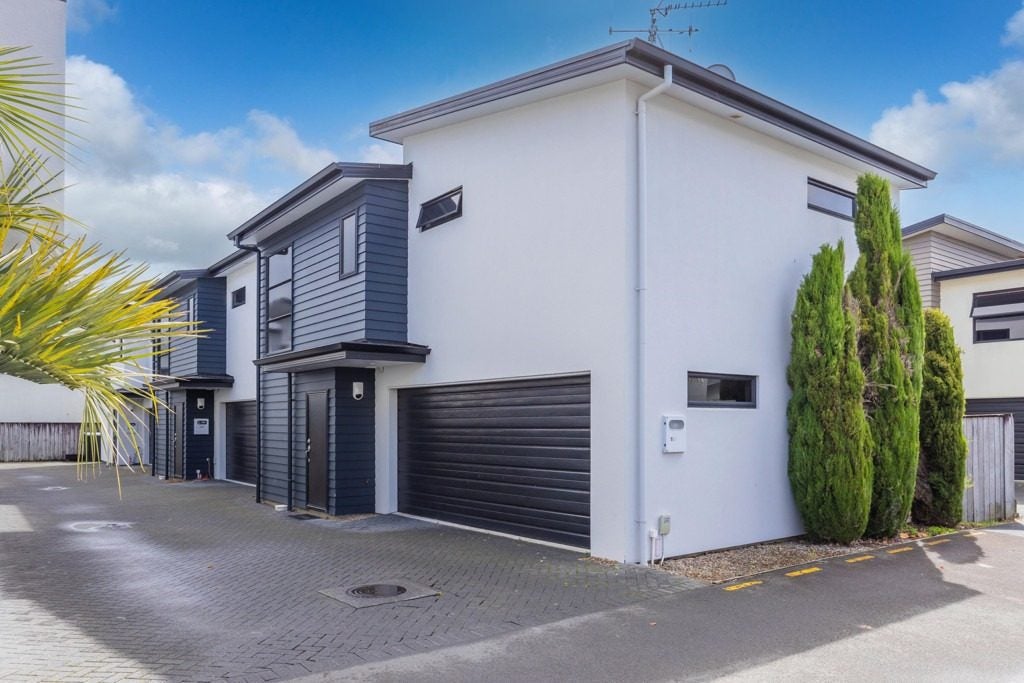 56F Willoughby Street, Whitiora, Hamilton - Carousel 1