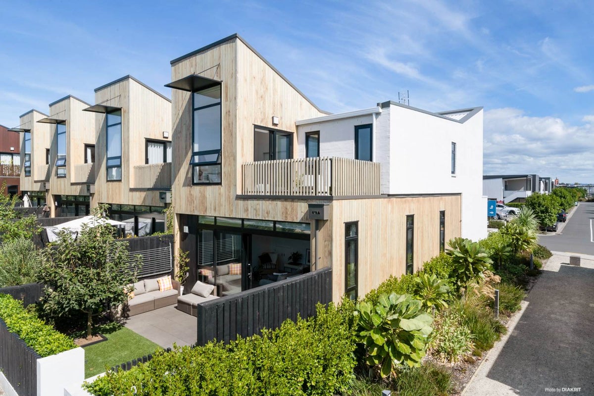 12 Hastings Street, Hobsonville, Auckland - Carousel 1