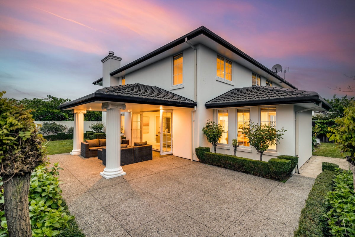 9 Watermill Boulevard, Northwood, Christchurch - Carousel 2