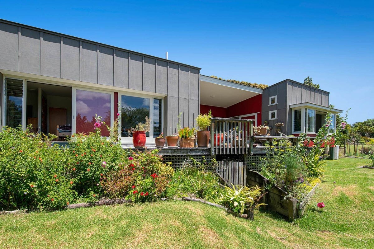 56A Kaipara Coast Highway, Kaukapakapa - Carousel 1
