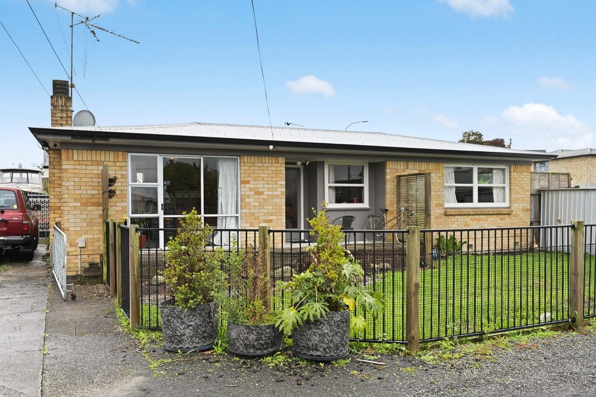 175 Dinsdale Road, Dinsdale, Hamilton - Carousel 2