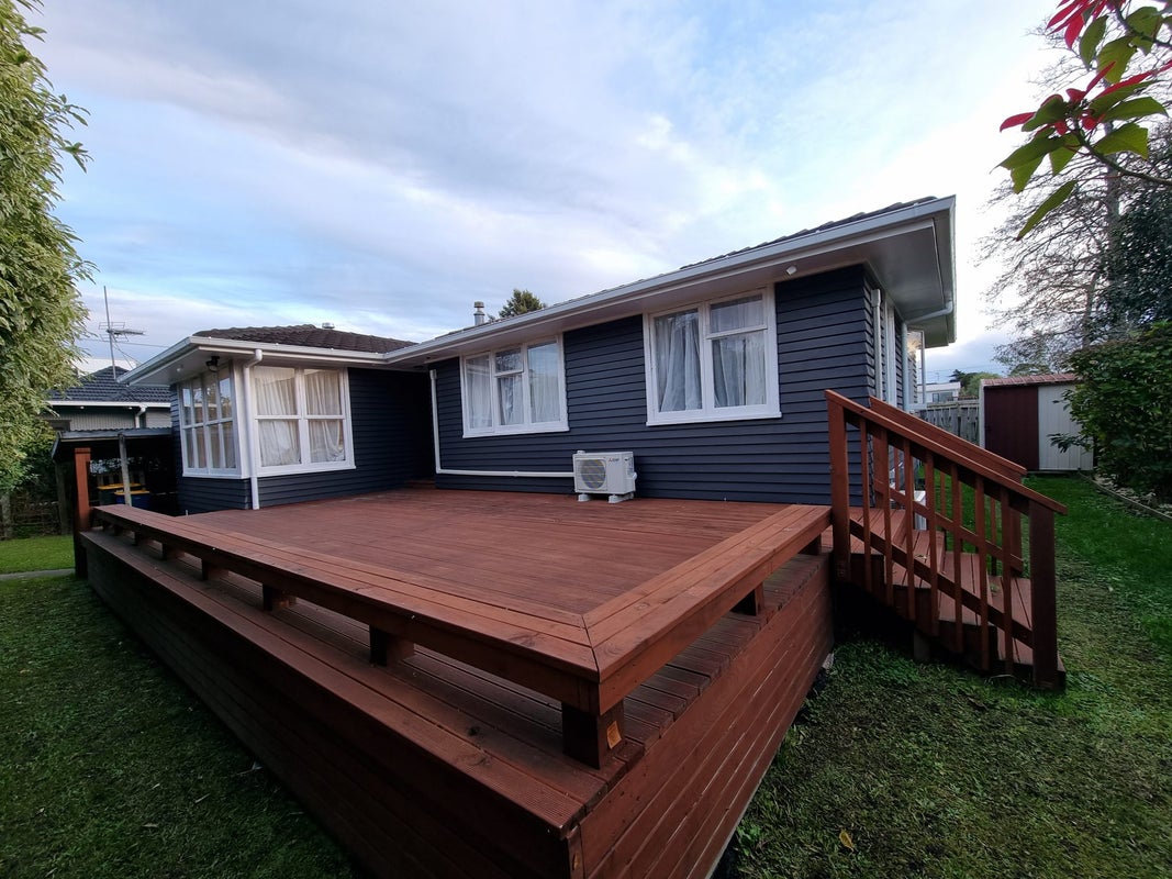 2/204 Beach Haven Road, Beach Haven, Auckland - Carousel 1