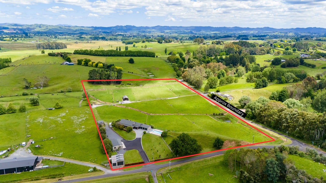 220 Howden Road, Temple View, Hamilton - Carousel 2