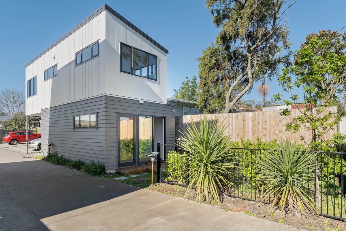 1/122 Pooks Road, Ranui, Auckland - Carousel 1