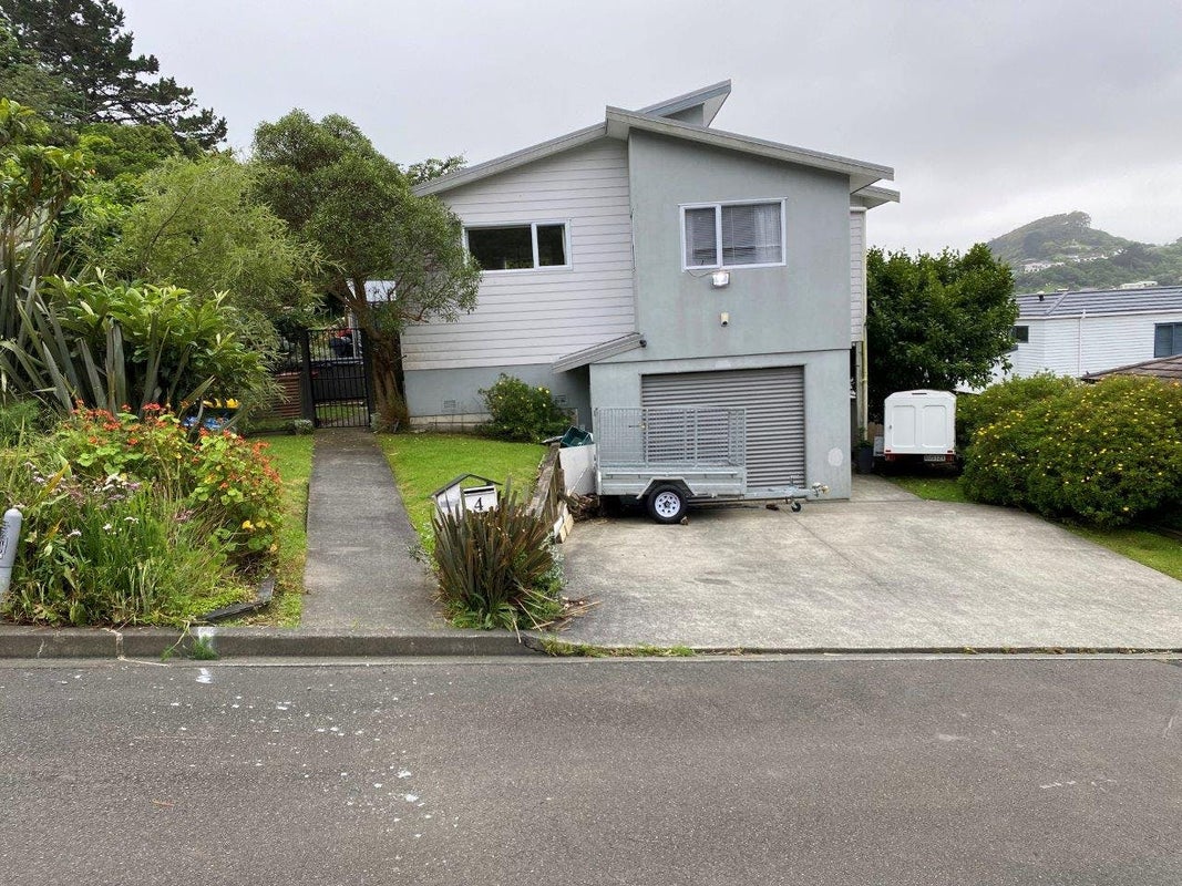 4 Abbey Way, Whitby, Porirua - Carousel 1