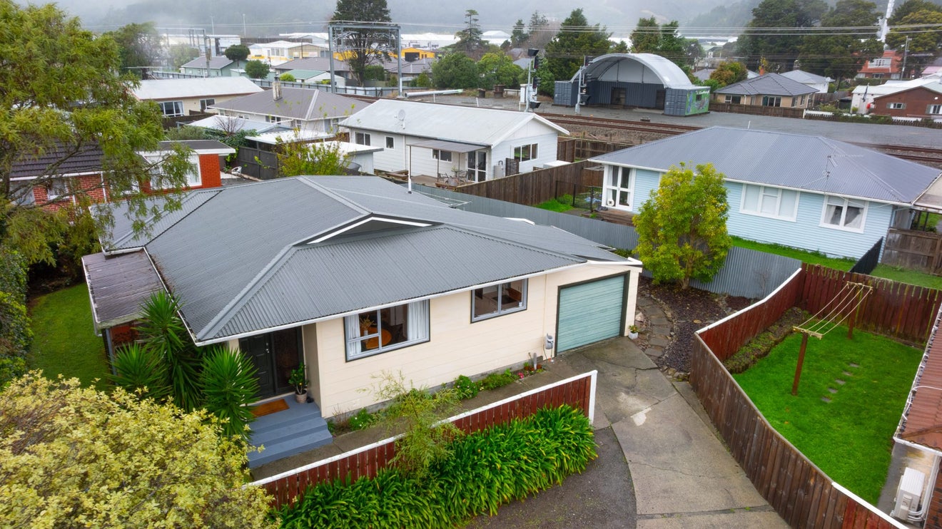 3/15 Benzie Avenue, Wallaceville, Upper Hutt - Carousel 1