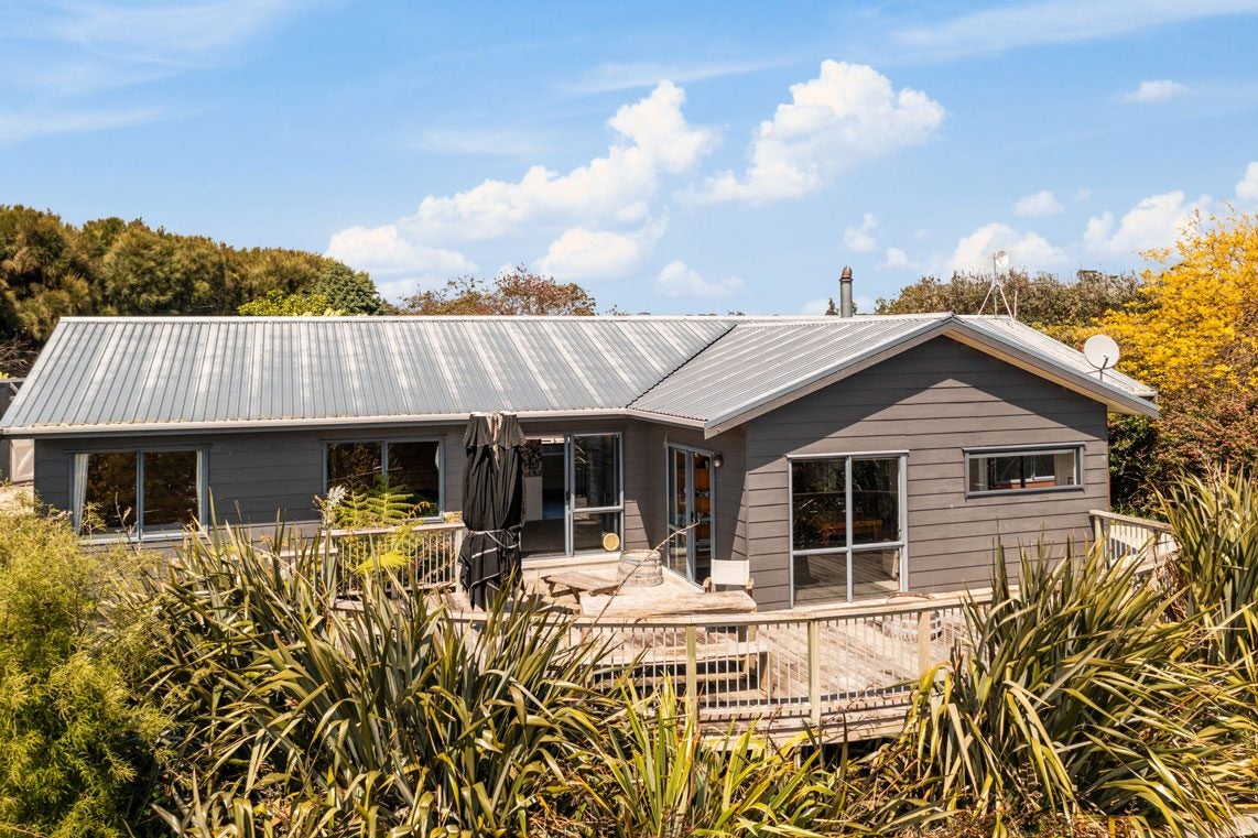 14 Arthur Road, Paraite, New Plymouth - Carousel 2