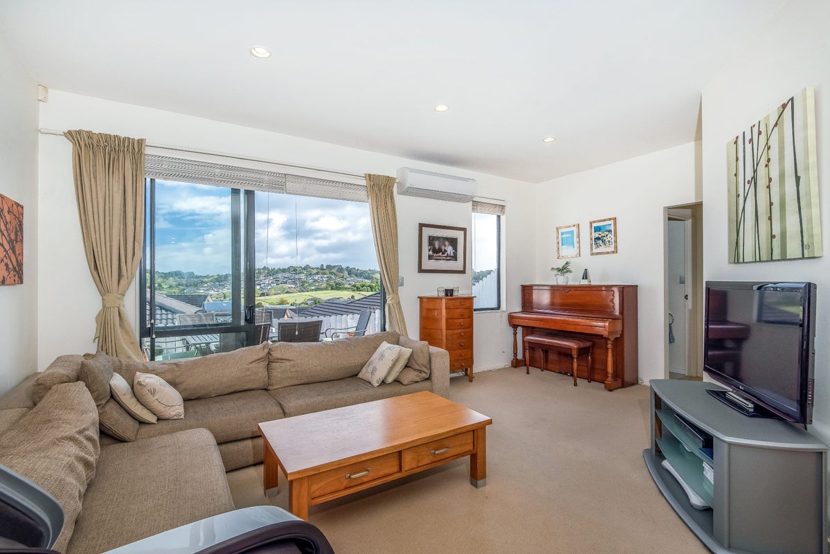 20/22 Northcross Drive, Oteha, Auckland - Carousel 2