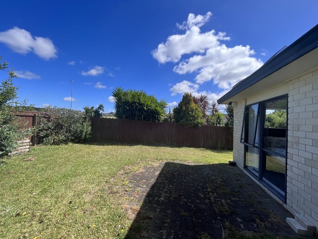 20 Randwick Place, Randwick Park, Auckland - Carousel 17