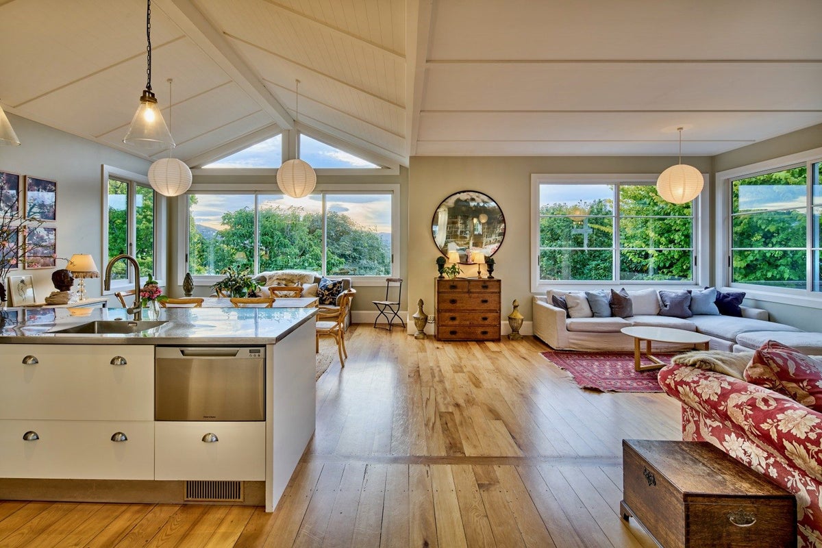 18 Harbour View Road, Northland, Wellington - Carousel 2