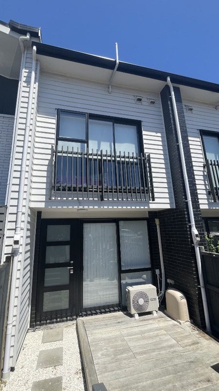 4 Matakohe Road, Westgate, Auckland - Carousel 1