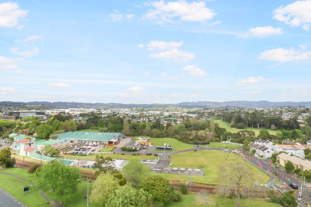 901/1 Buscomb Avenue, Henderson, Auckland - Carousel 12