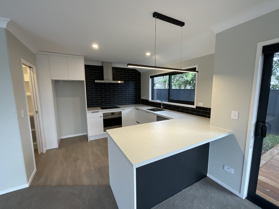 31 Hurdon Street, Hurdon, New Plymouth - Carousel 2