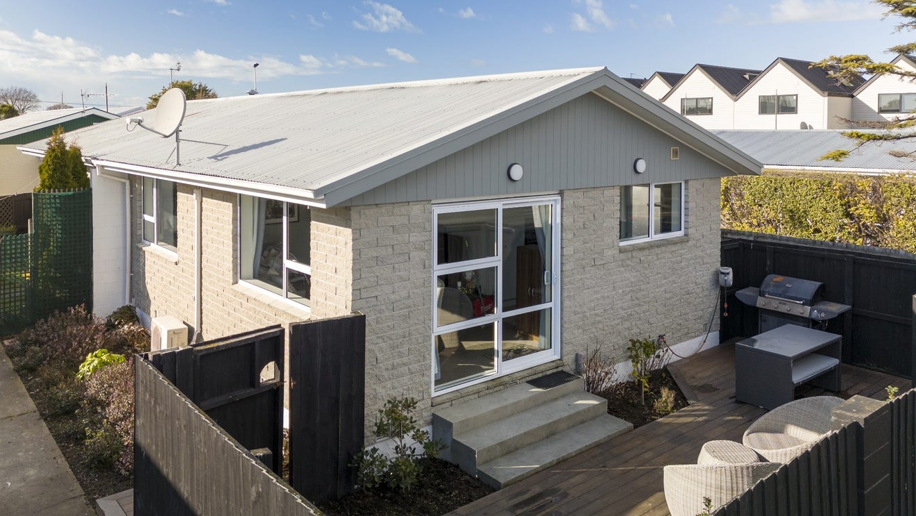 1/494 Barbadoes Street, Edgeware, Christchurch - Carousel 2