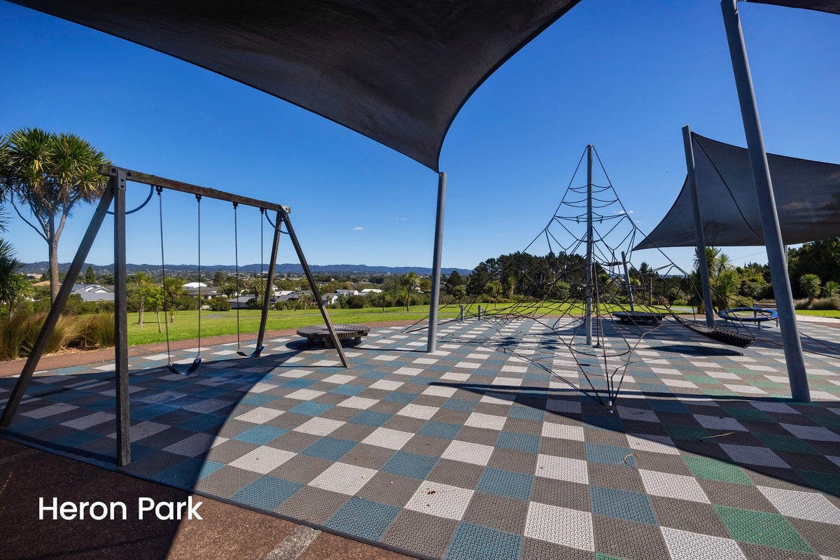 28B Fairlands Avenue, Waterview, Auckland - Carousel 28