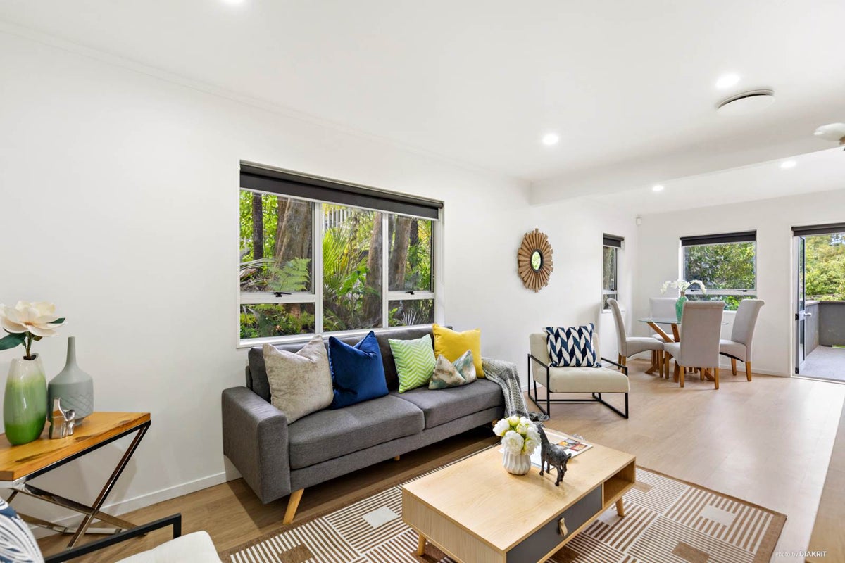 48 Wood Bay Road, Titirangi, Auckland - Carousel 2