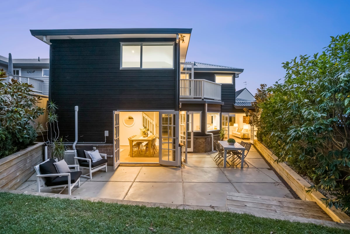 2/98 St Johns Road, Meadowbank, Auckland - Carousel 1