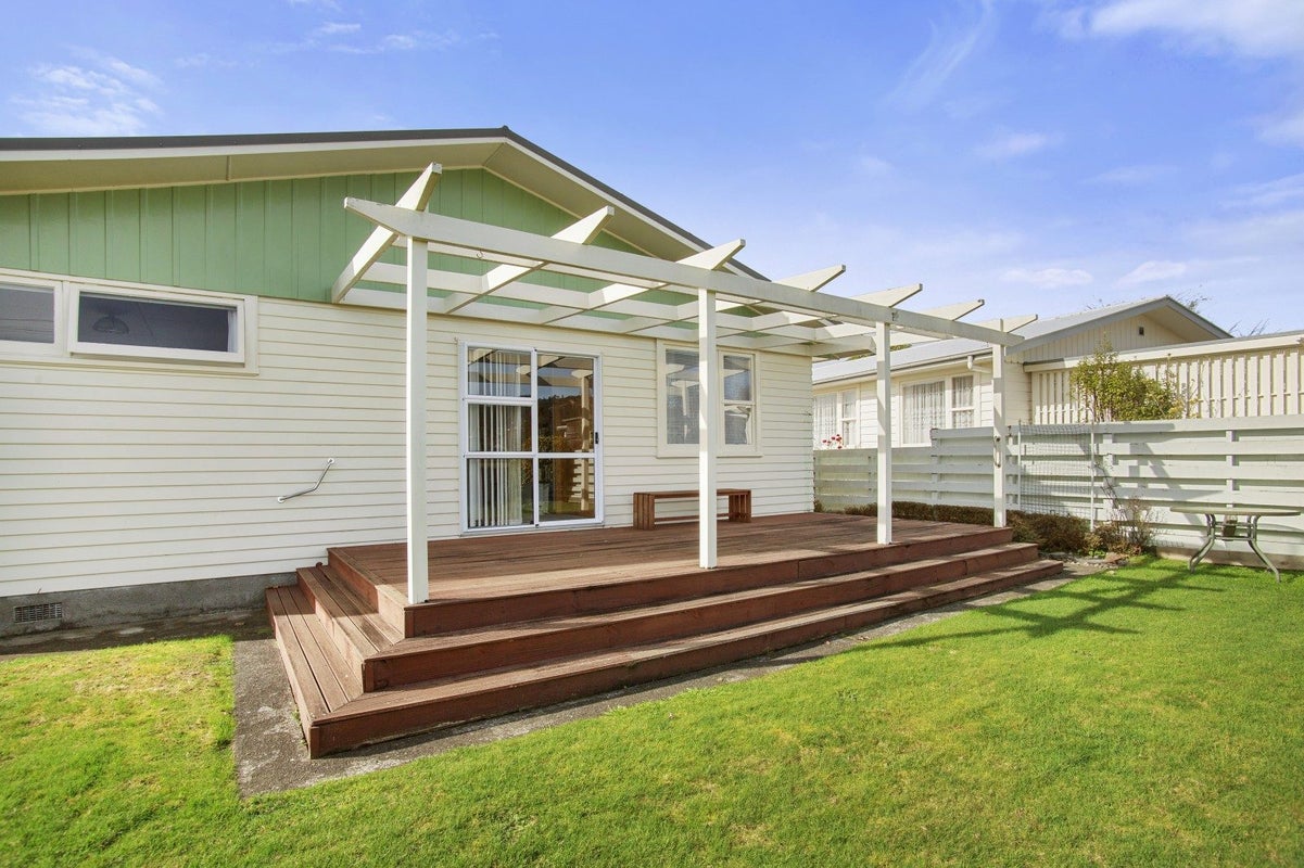 23 Perry Street, Heretaunga, Upper Hutt - Carousel 2