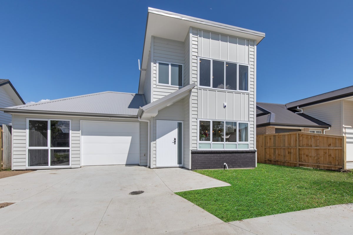 16 Matata Drive, Takanini, Auckland - Carousel 2