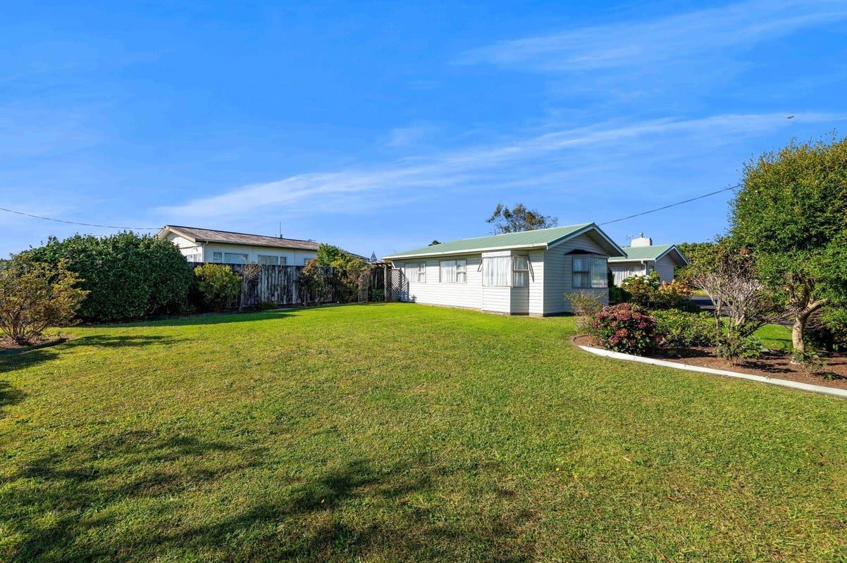 238 Huatoki Street, Upper Vogeltown, New Plymouth - Carousel 2