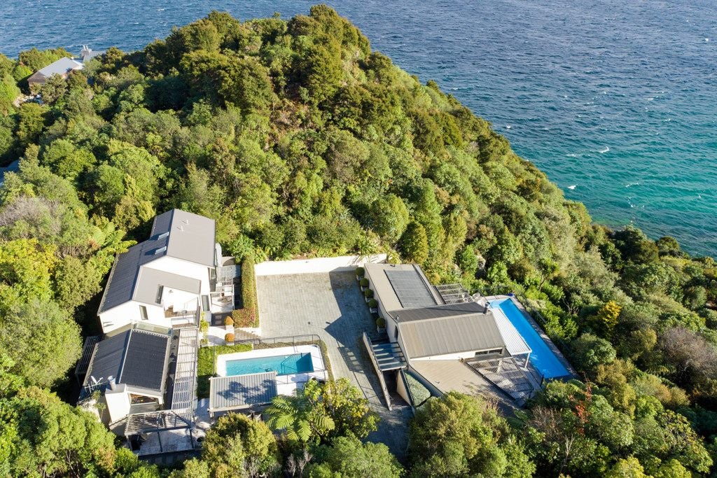 24 Whakamoenga Point, Acacia Bay, Taupo - Carousel 2