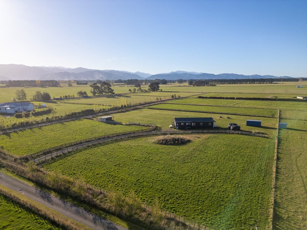 90 Settlement Road, Morison Bush, Greytown - Carousel 1