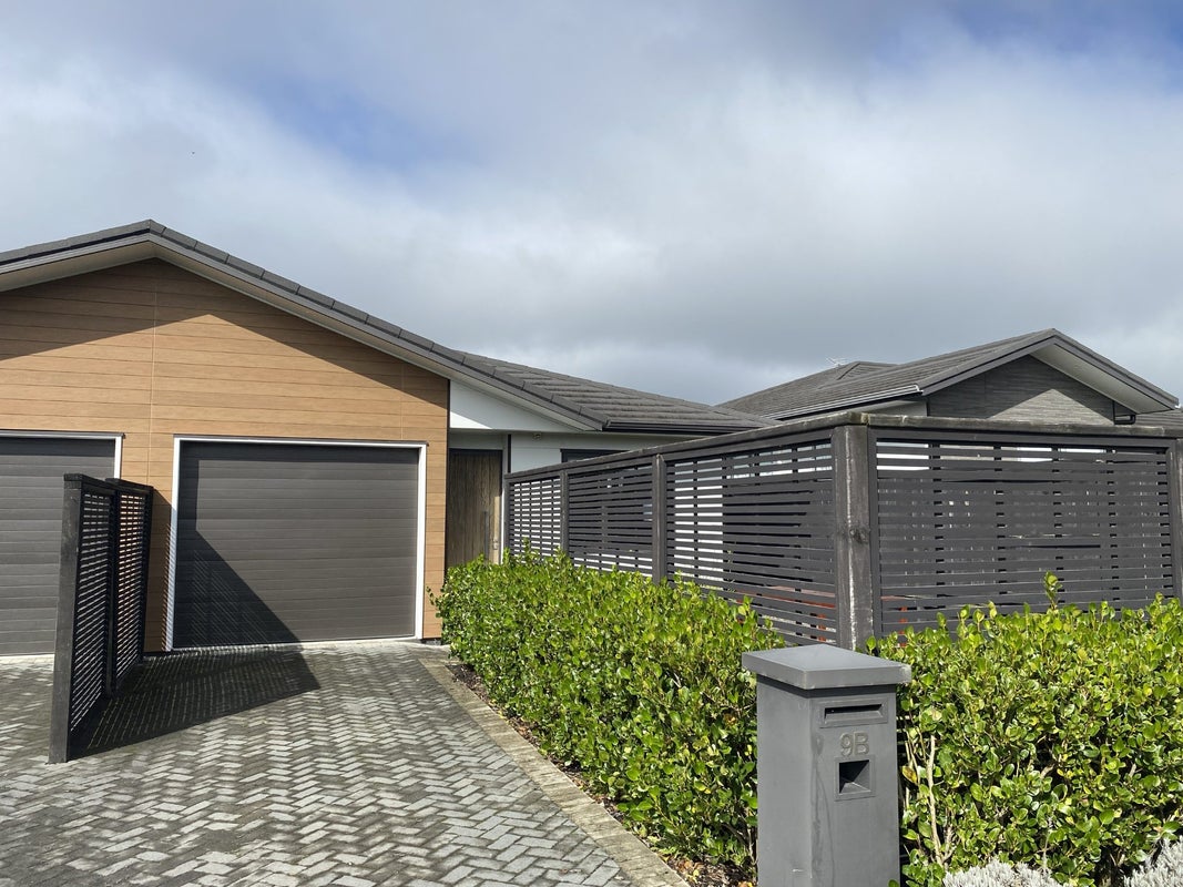 9B Yanicks Crescent, Fitzroy, Hamilton - Carousel 1