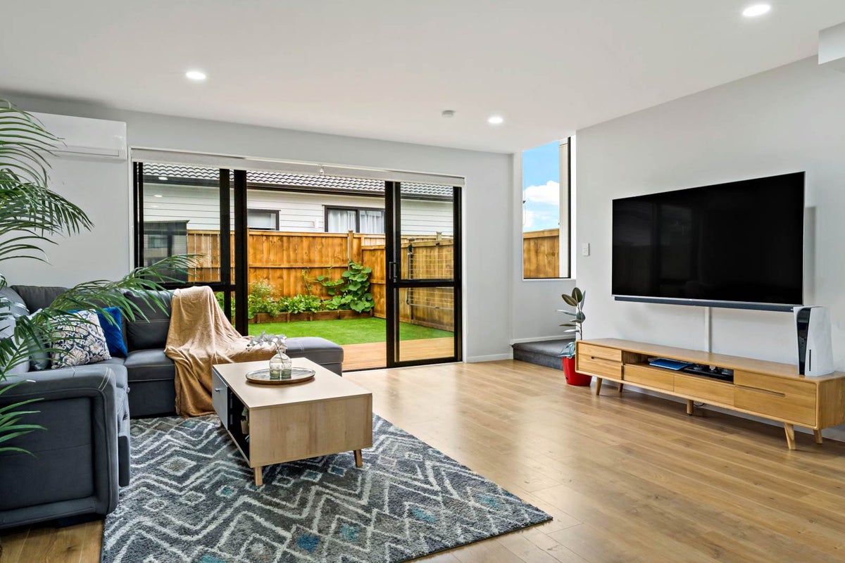 36A Kaimanawa Road, Karaka, Papakura - Carousel 2