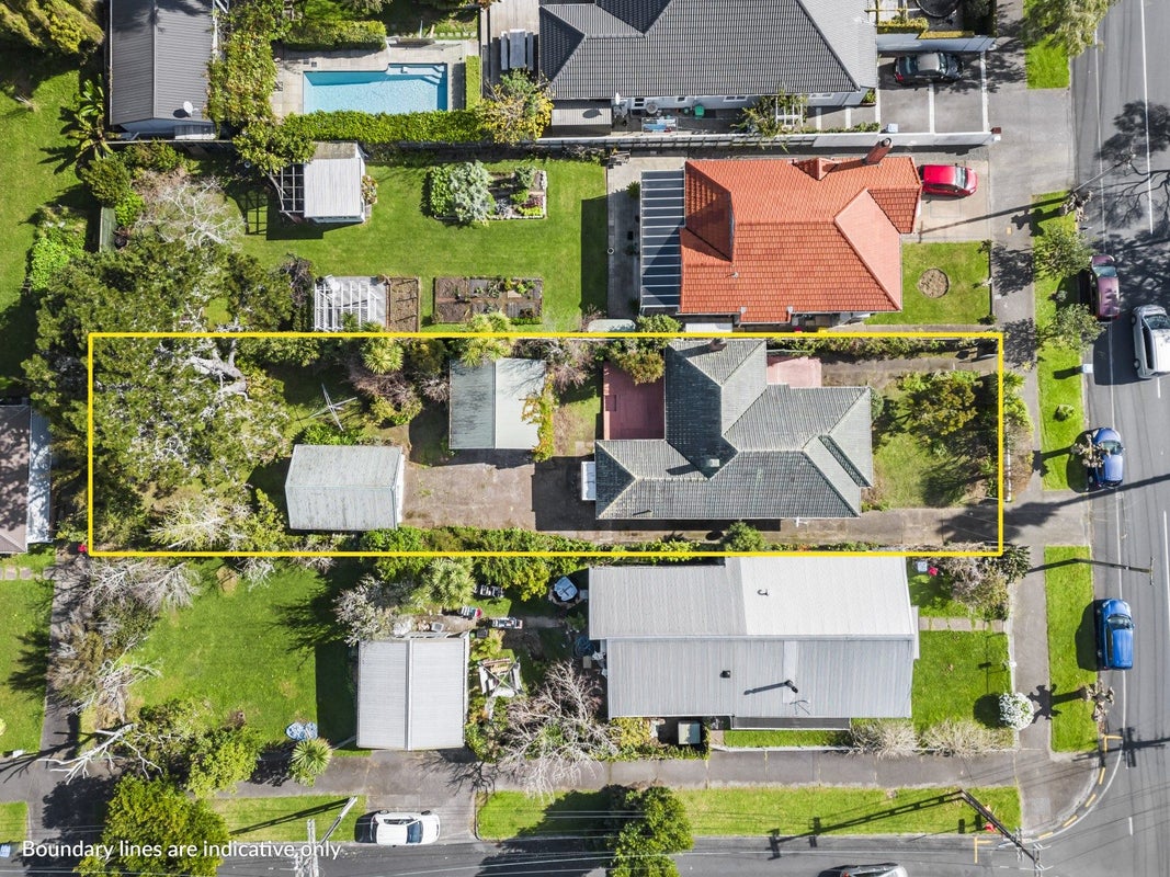60 Walker Road, Point Chevalier, Auckland - Carousel 1